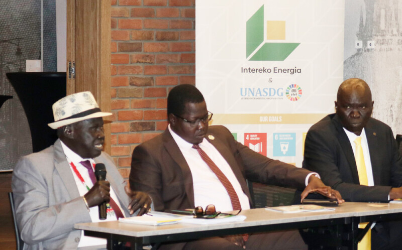 Delegacja rządowa Sudanu Południowego. Od lewej: Onyoti Adigo Nyikwec, Minister Rolnictwa i Rybołówstwa; Joseph Malek Arop, Wiceminister Sprawiedliwości i Spraw Konstytucyjnych; Agok Makur Kur, Wiceminister Finansów i Planowania.