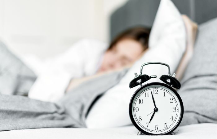 ważne dla naszego snu, bo tylko Słońce i światło słoneczne są w stanie pomóc nam pozbyć się resztek melatoniny